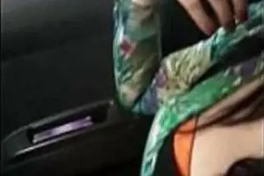 Cewek Cantik Colmek Main Jari Di Dalam Mobil